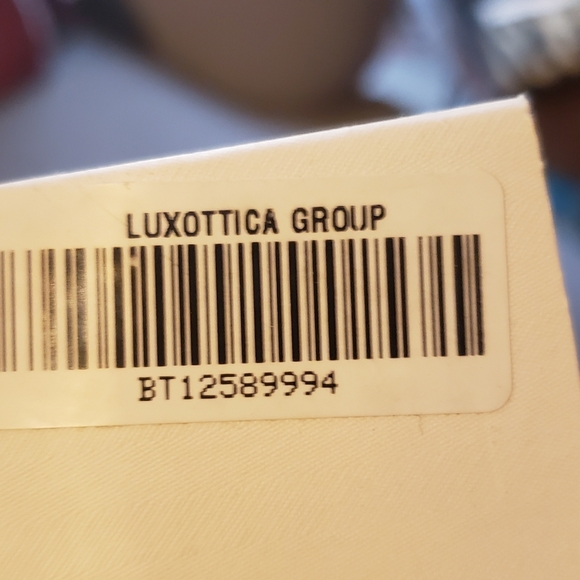 Tiffany & Co sunglasses TF 4148 001 - Picture 8 of 9